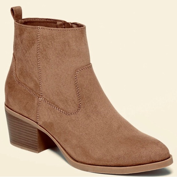 Old Navy Boots Western Ankle Boots in Mocha Latte Faux Suede Sz 10 New NWT - Picture 1 of 14